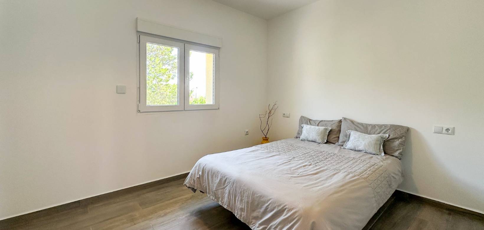 Resale - Villa / Semi detached - Barbarroja