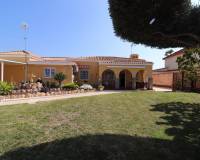 Resale - Villa - Torrevieja - Chaparral