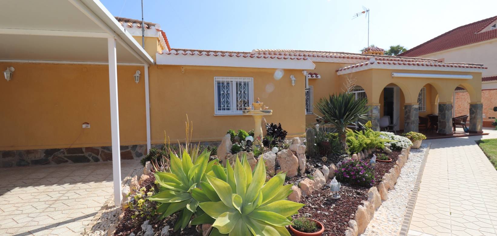 Resale - Villa - Torrevieja - Chaparral