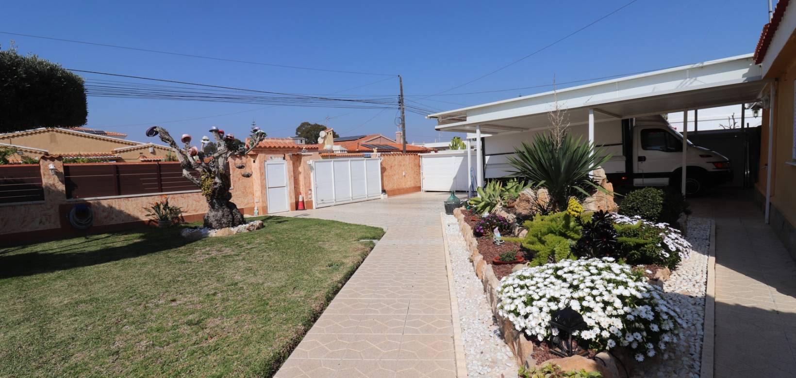 Resale - Villa - Torrevieja - Chaparral