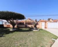 Resale - Villa - Torrevieja - Chaparral