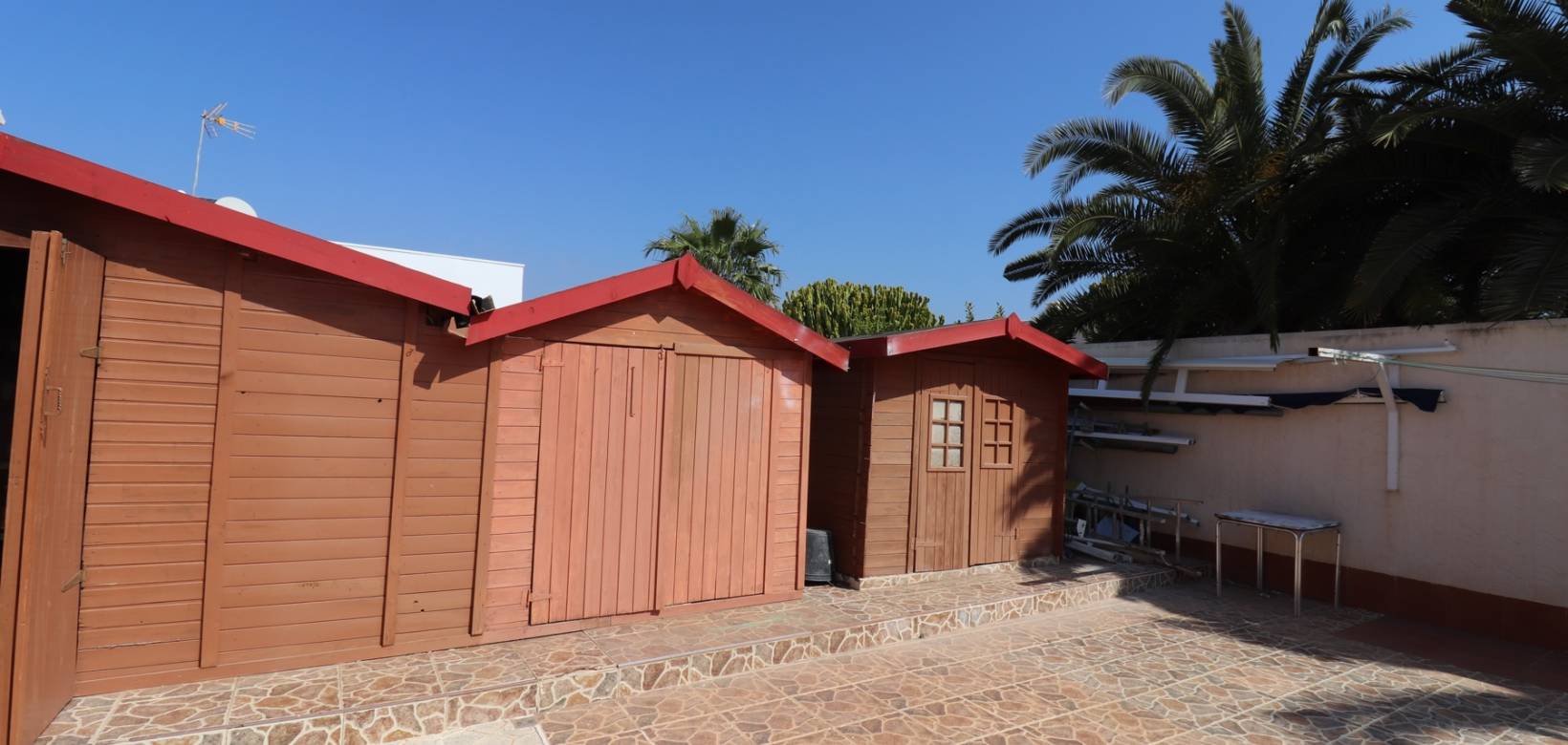 Resale - Villa - Torrevieja - Chaparral