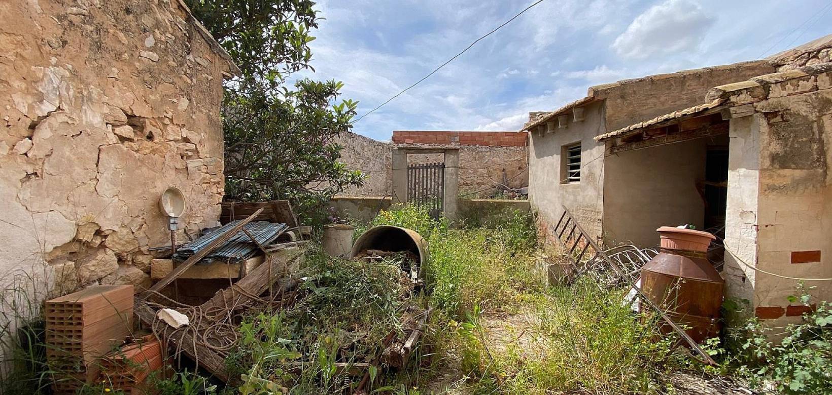 Resale - Village house - Pinoso