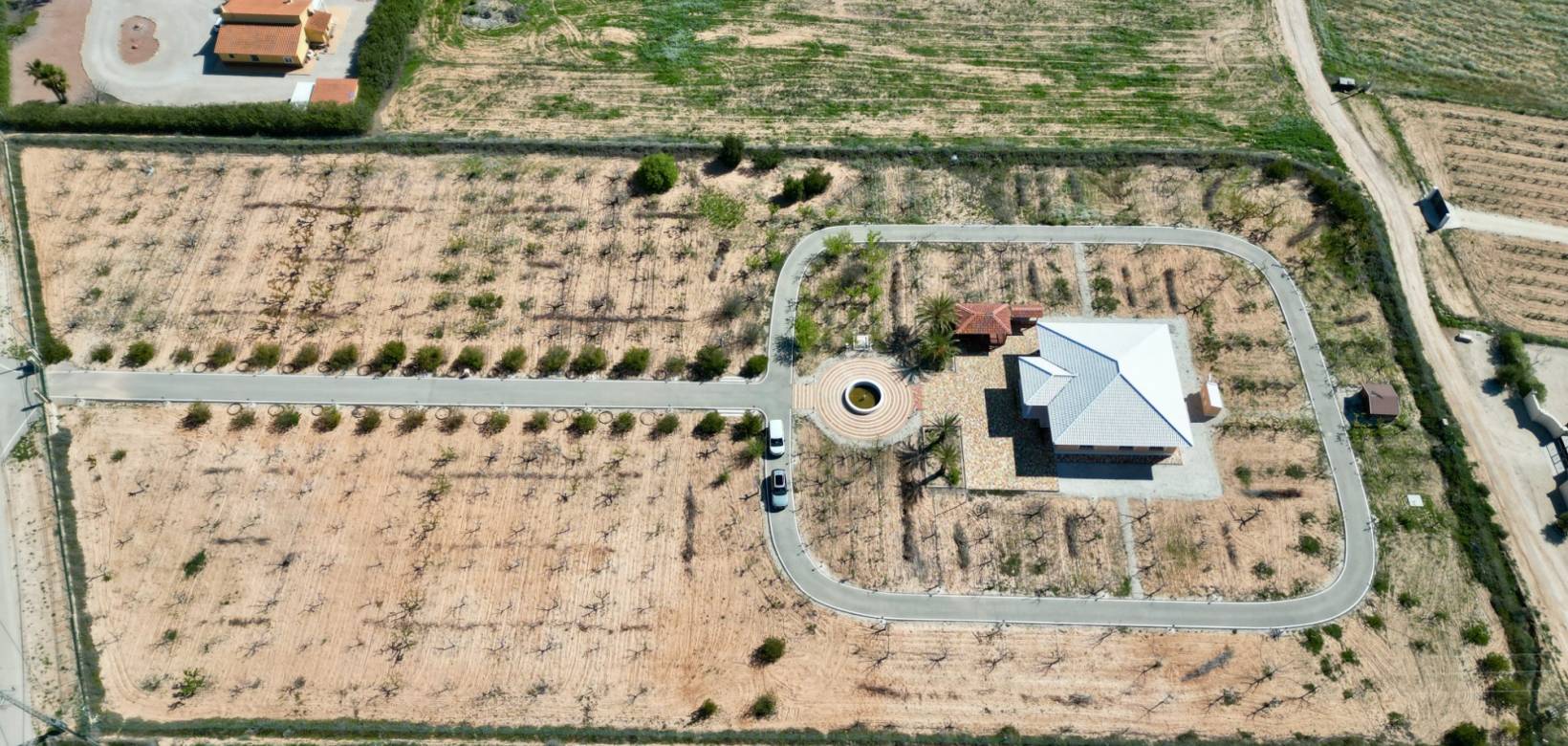 Revente - 5. Finca / Country Property - Pinoso  - Pinoso