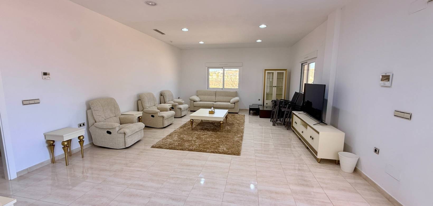 Revente - 5. Finca / Country Property - Pinoso  - Pinoso