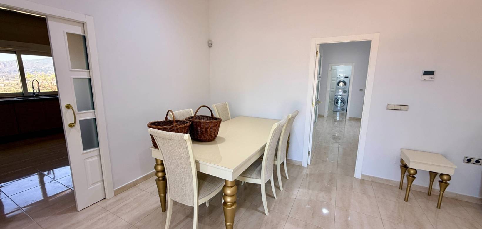 Revente - 5. Finca / Country Property - Pinoso  - Pinoso