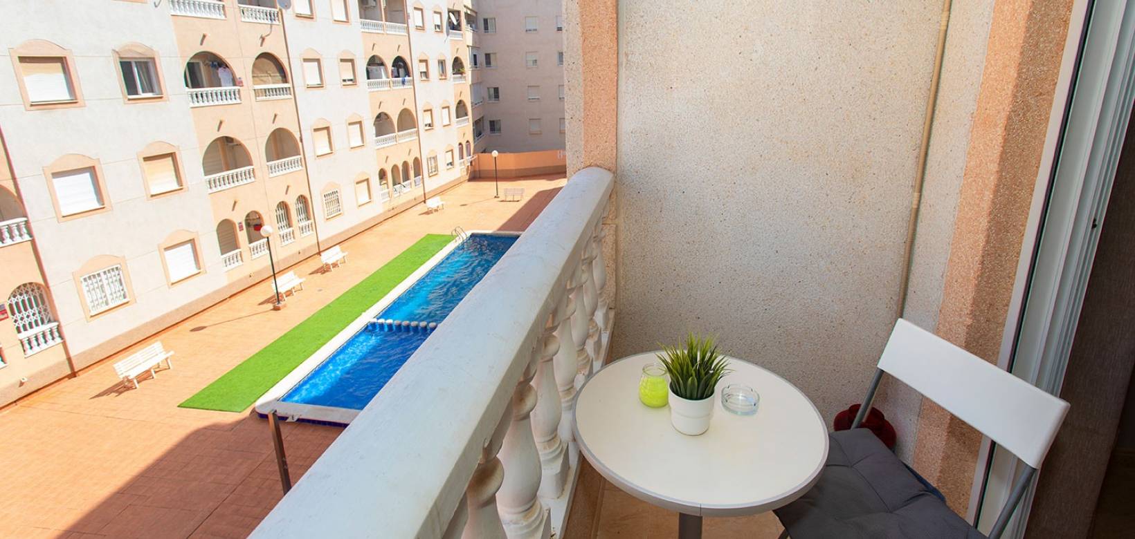 Revente - Apartment / flat - Torrevieja - Centro