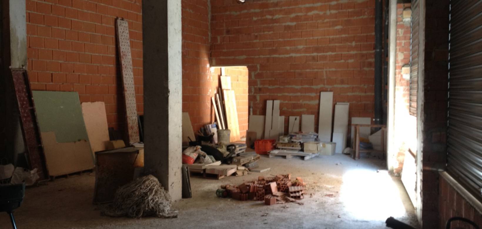 Revente - Commercial - Los Montesinos