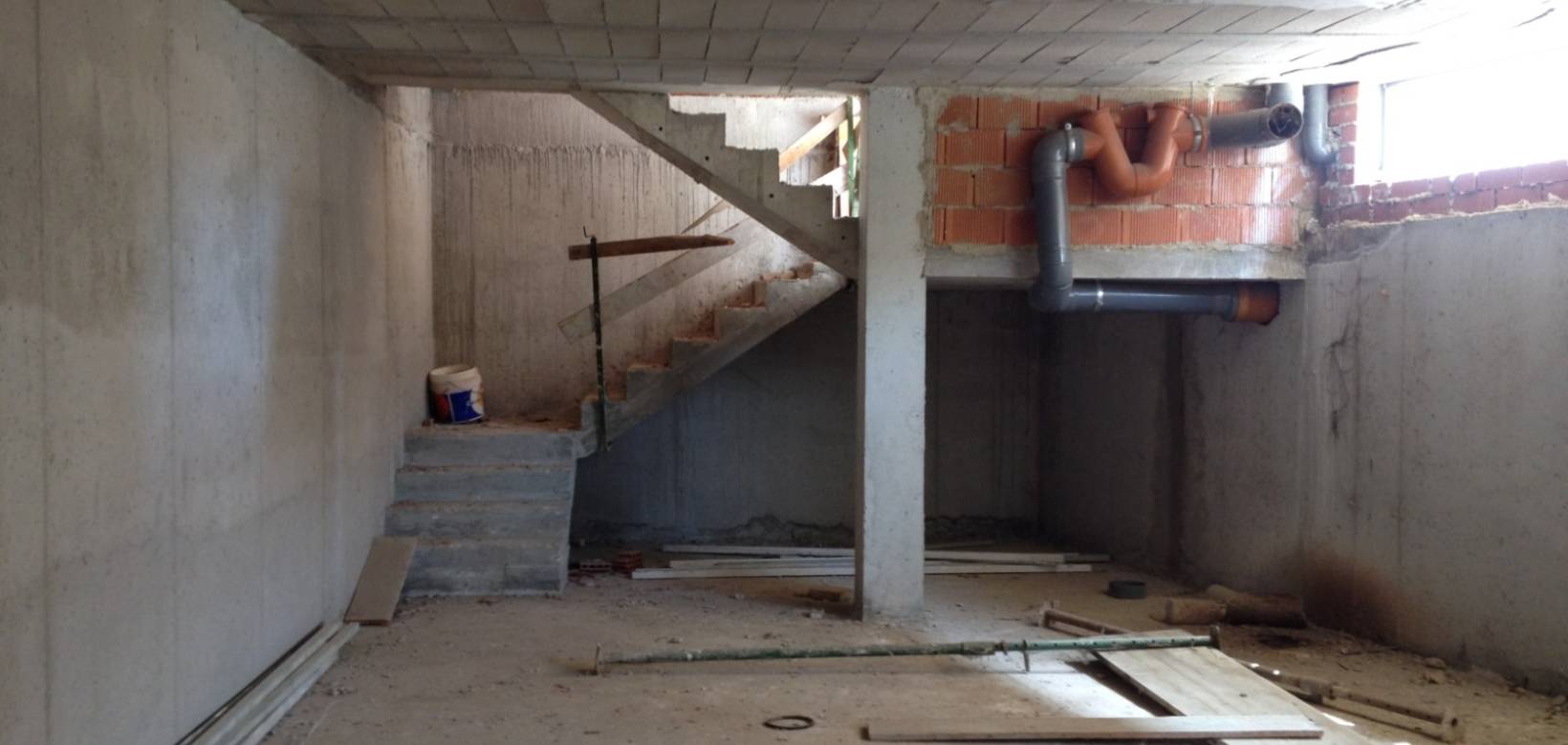 Revente - Commercial - Los Montesinos