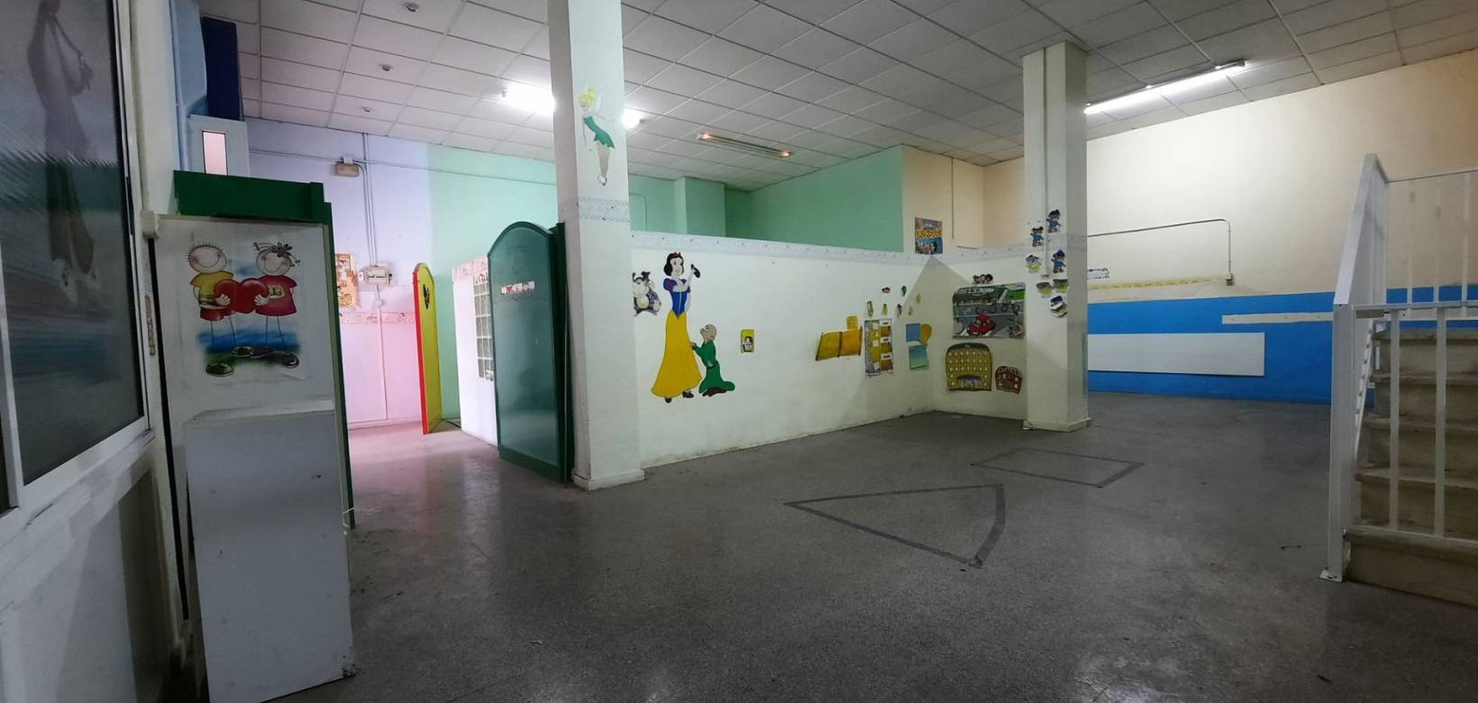 Revente - Commercial - Petrer