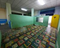 Revente - Commercial - Petrer