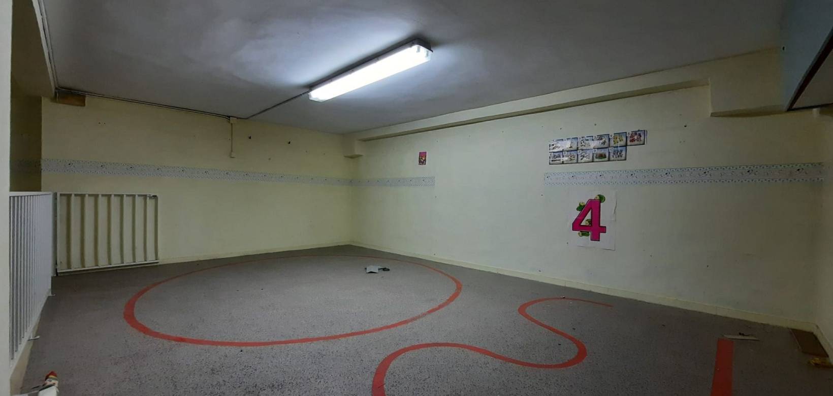 Revente - Commercial - Petrer