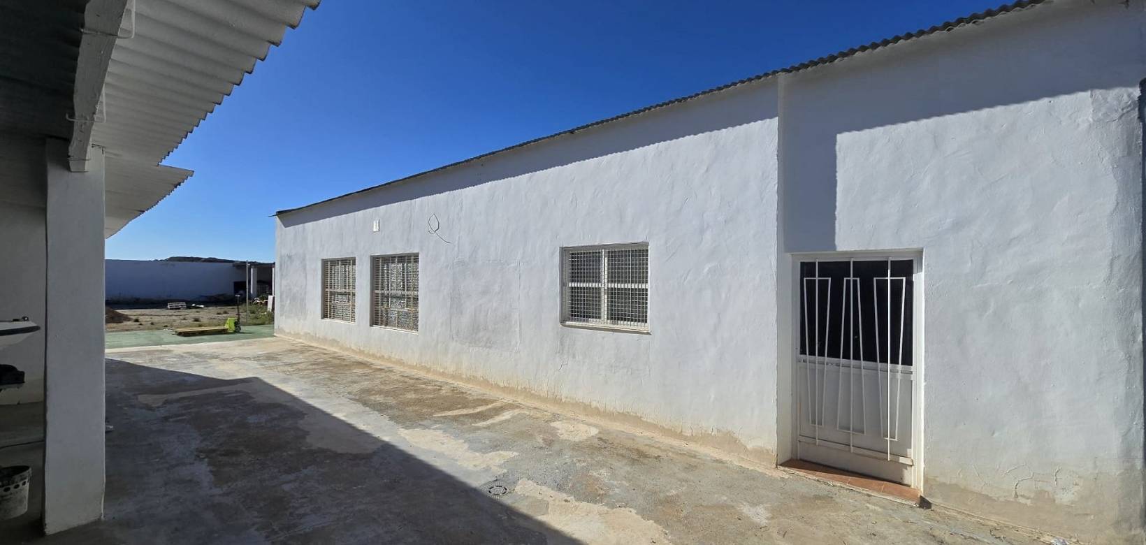 Revente - Commercial - Sax