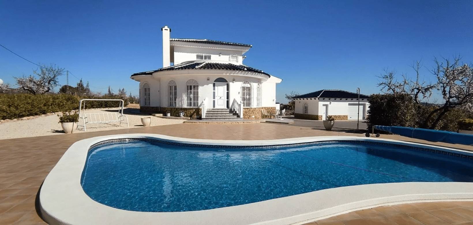 Revente - Detached villa - Pinoso  - Pinoso