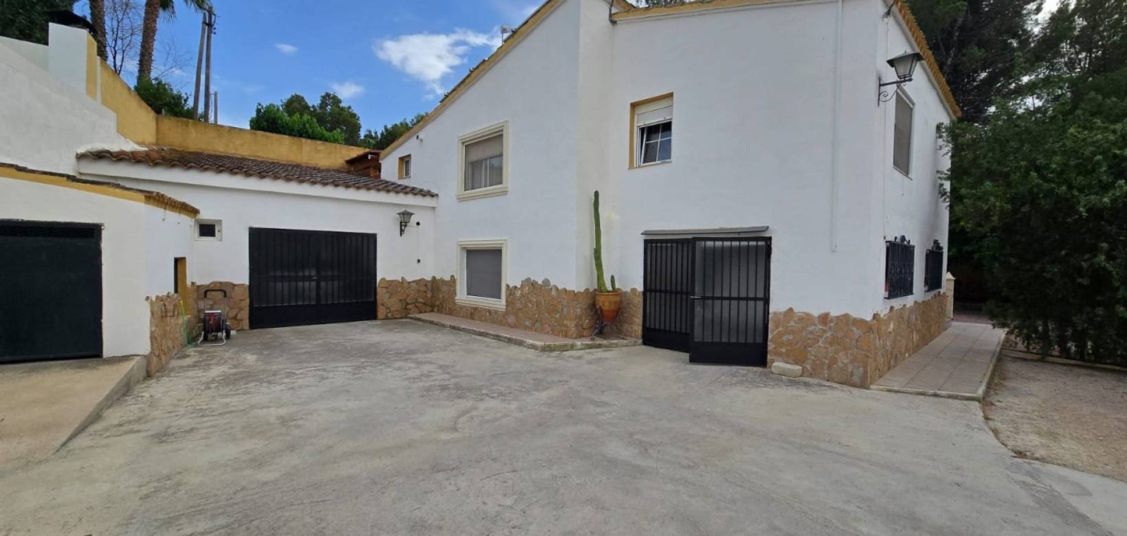 Revente - Detached villa - Sax