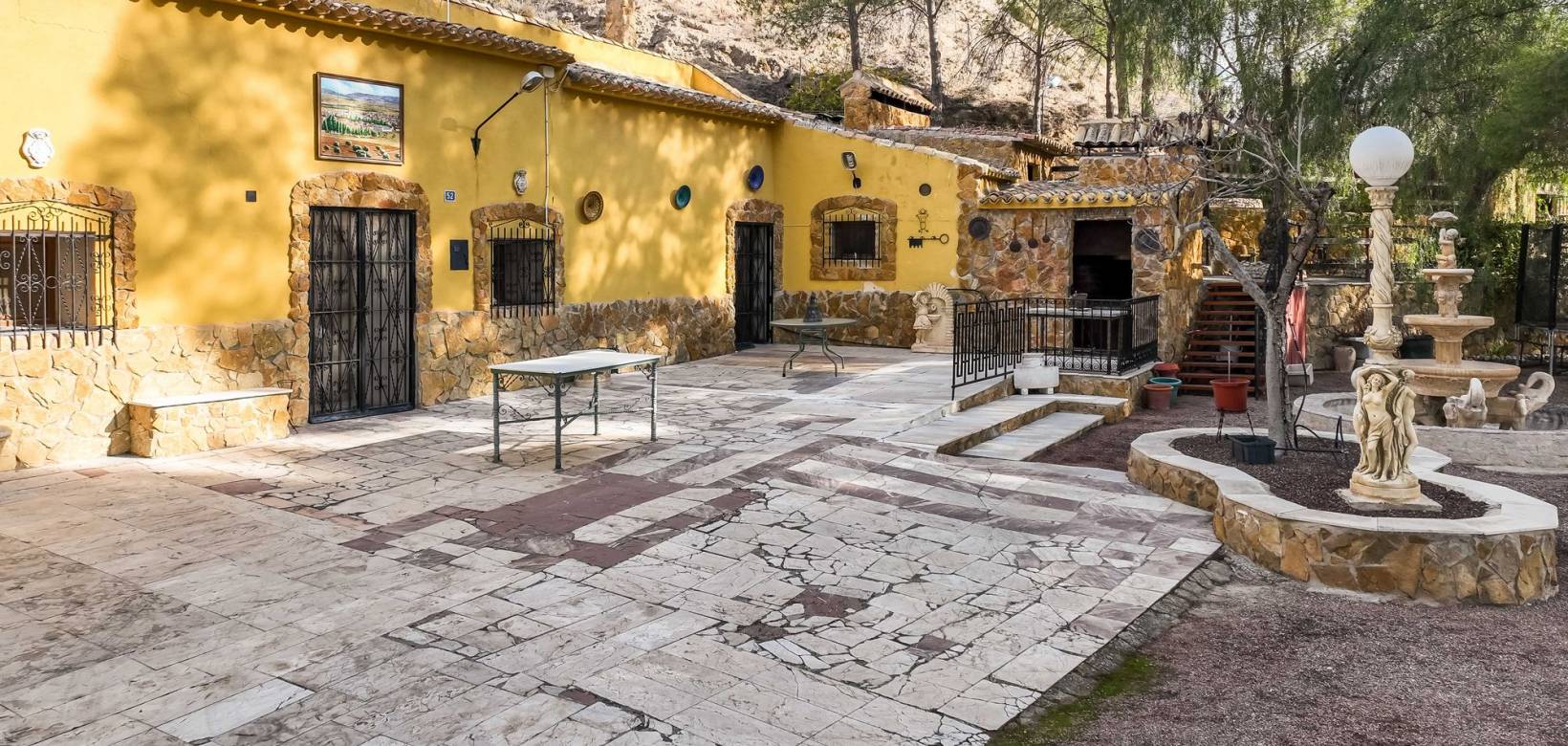 Revente - Grotwoning - Pinoso  - Pinoso