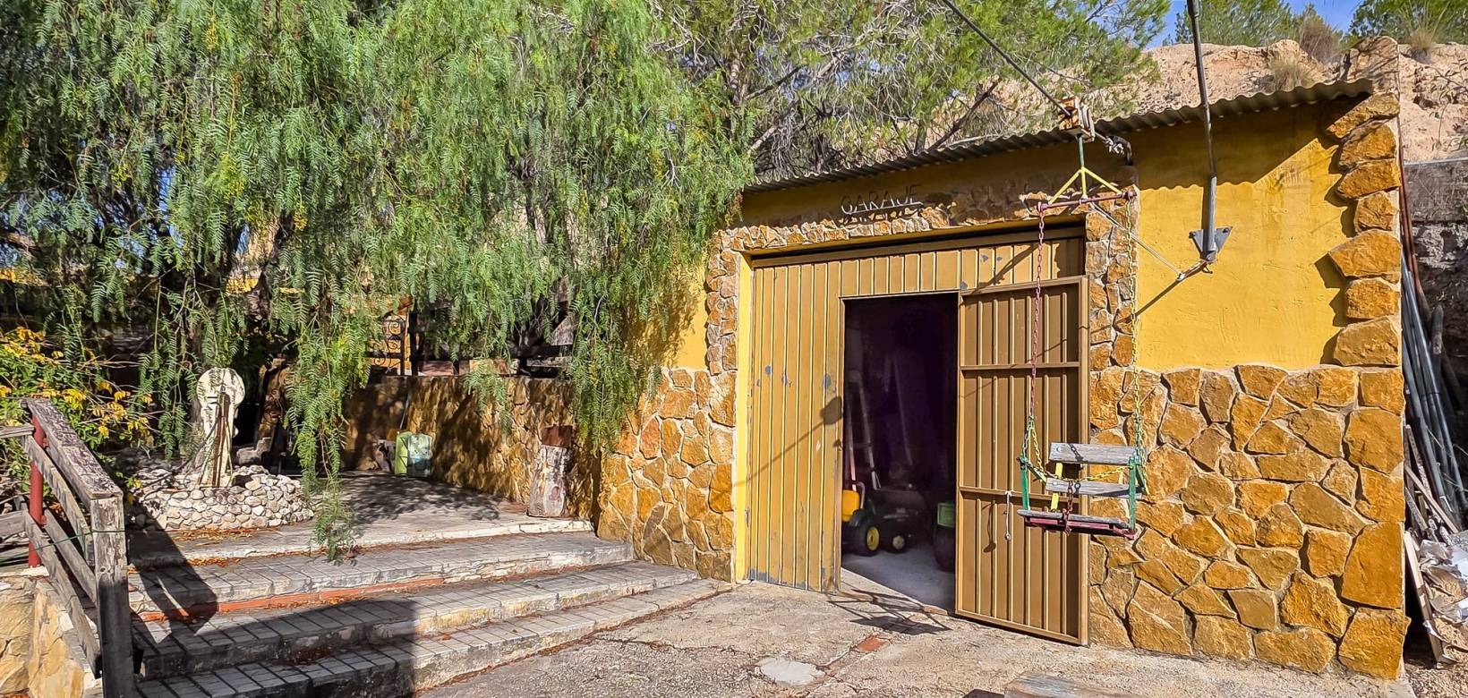 Revente - Grotwoning - Pinoso  - Pinoso