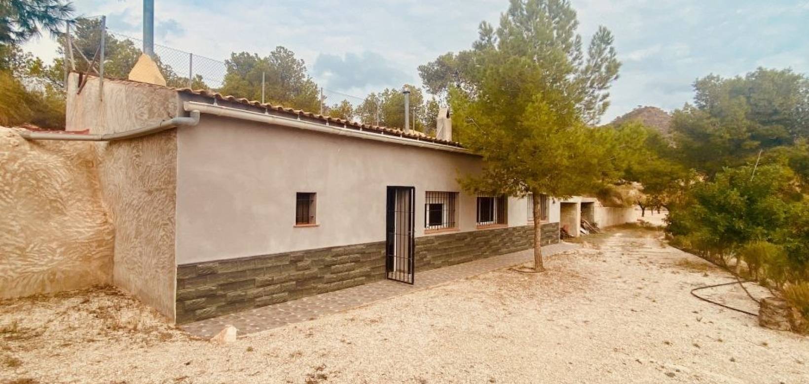 Revente - Maison caverneuse - Barinas