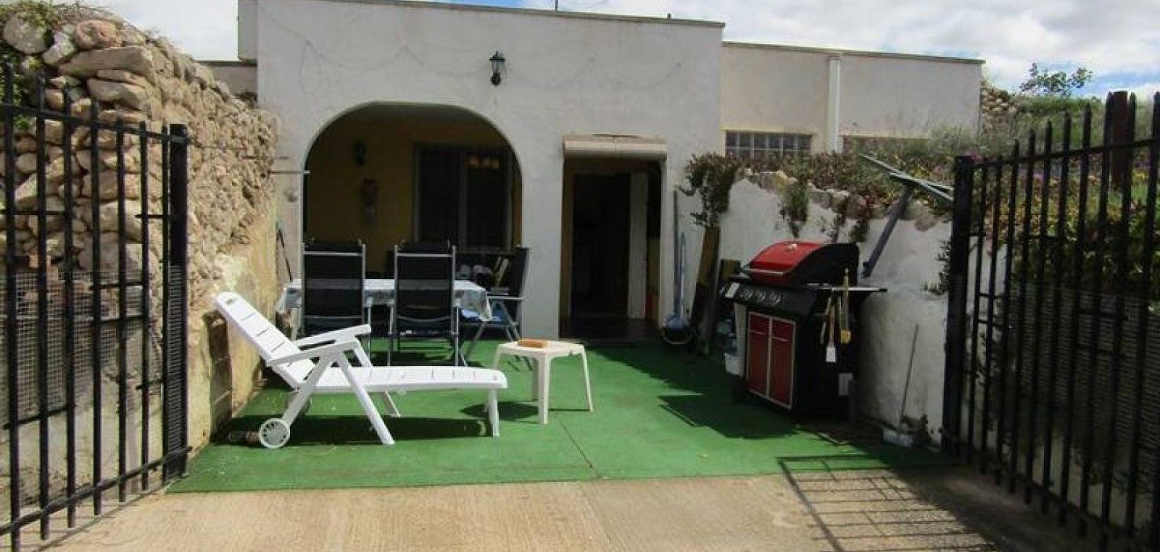 Revente - Maison caverneuse - La Romana