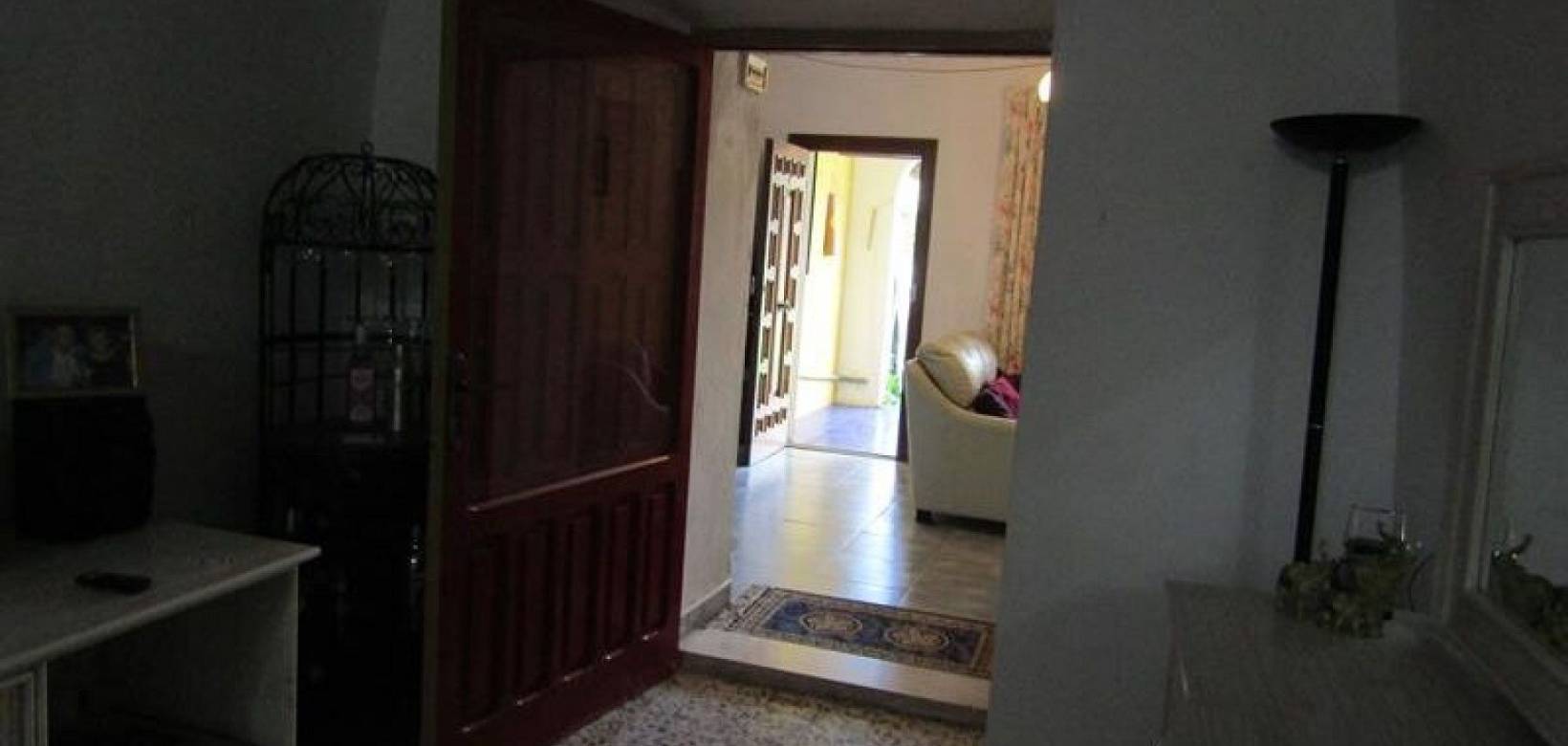 Revente - Maison caverneuse - La Romana