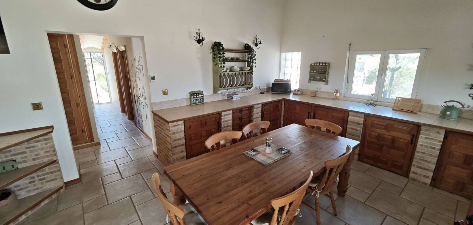 Revente - Maison de campagne - Caudete - Inland