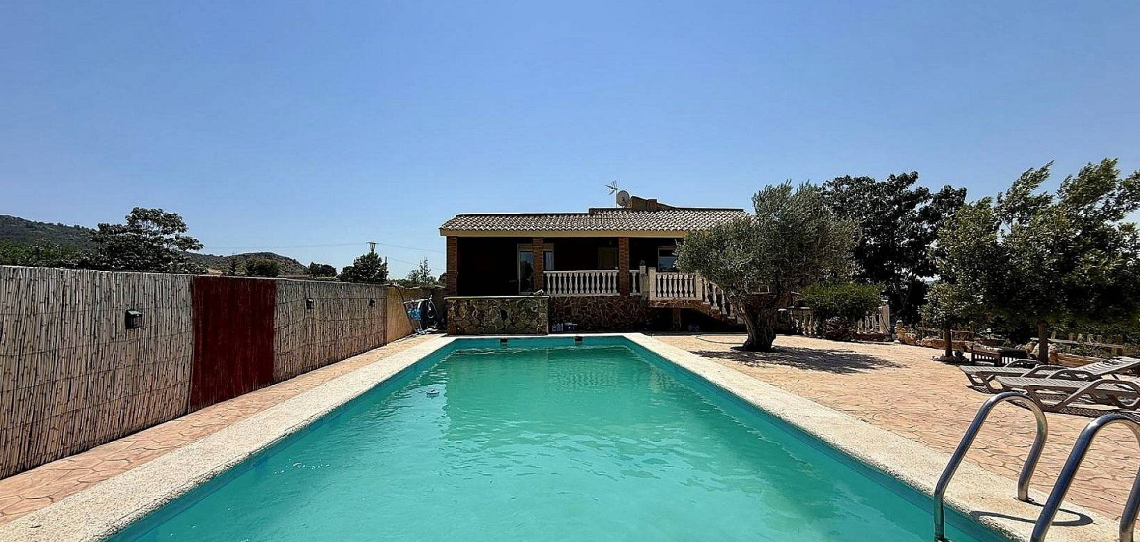 Revente - Maison de campagne - Villena