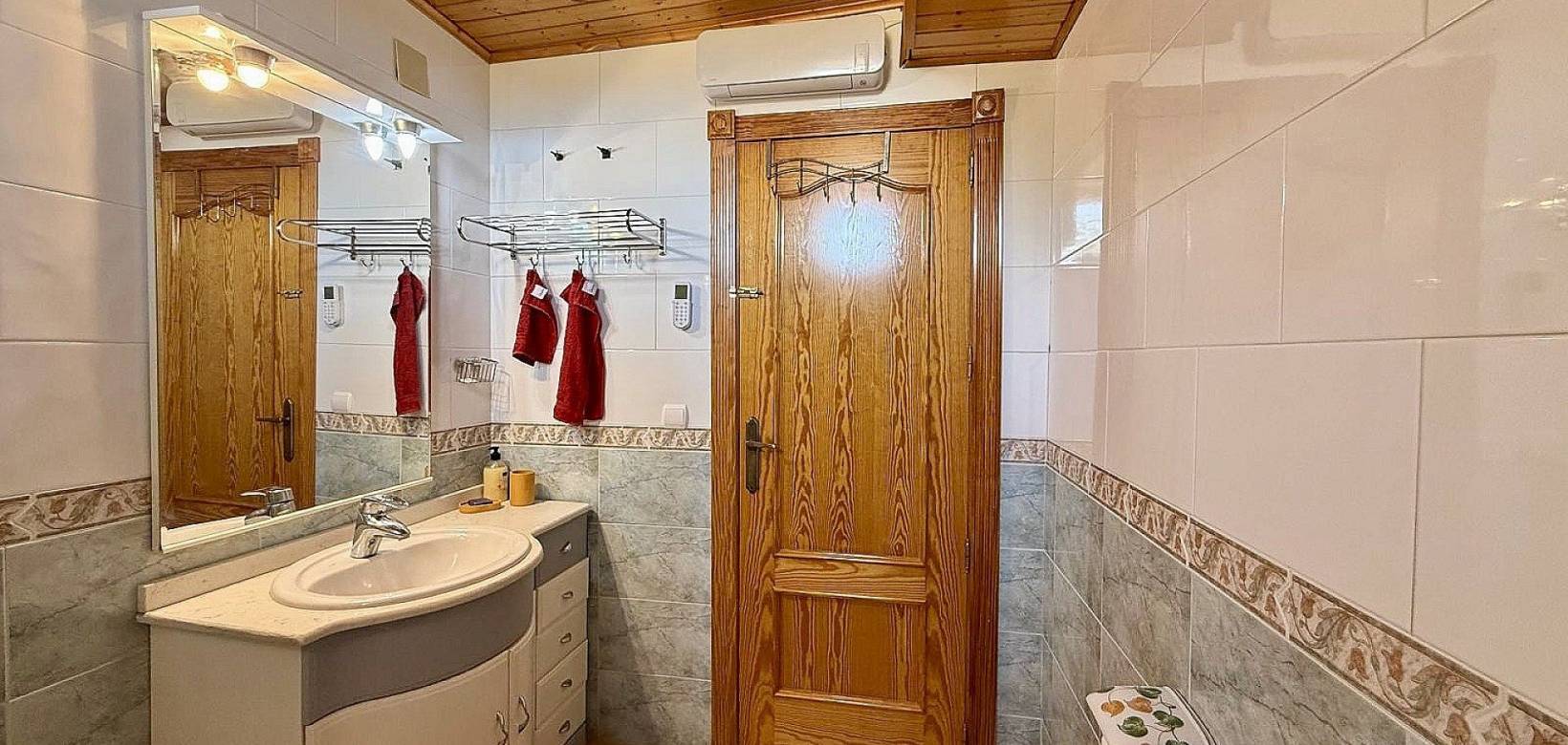 Revente - Maison de campagne - Villena