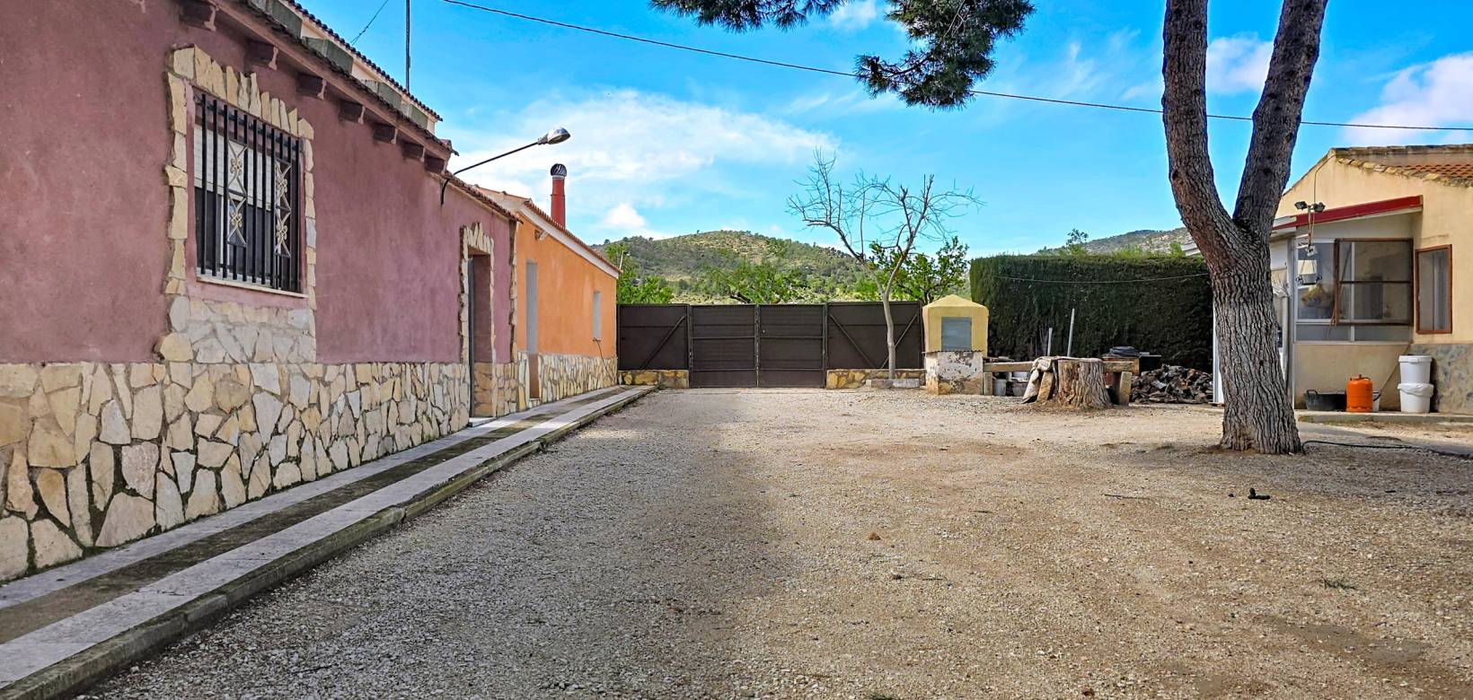 Revente - Maison de campagne - Yecla