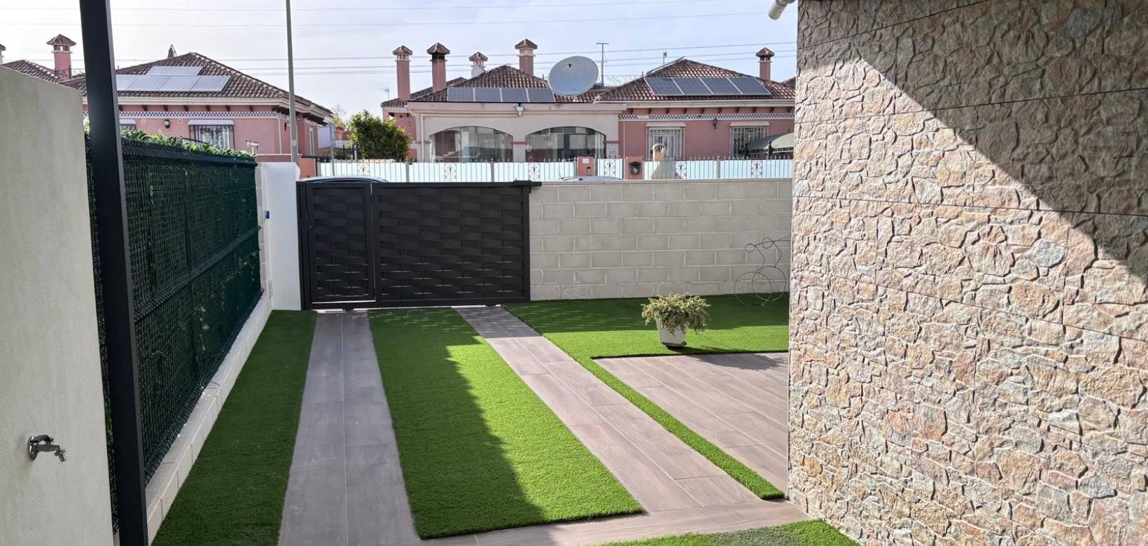Revente - Semi Detached Villa - Los Montesinos - La Herada