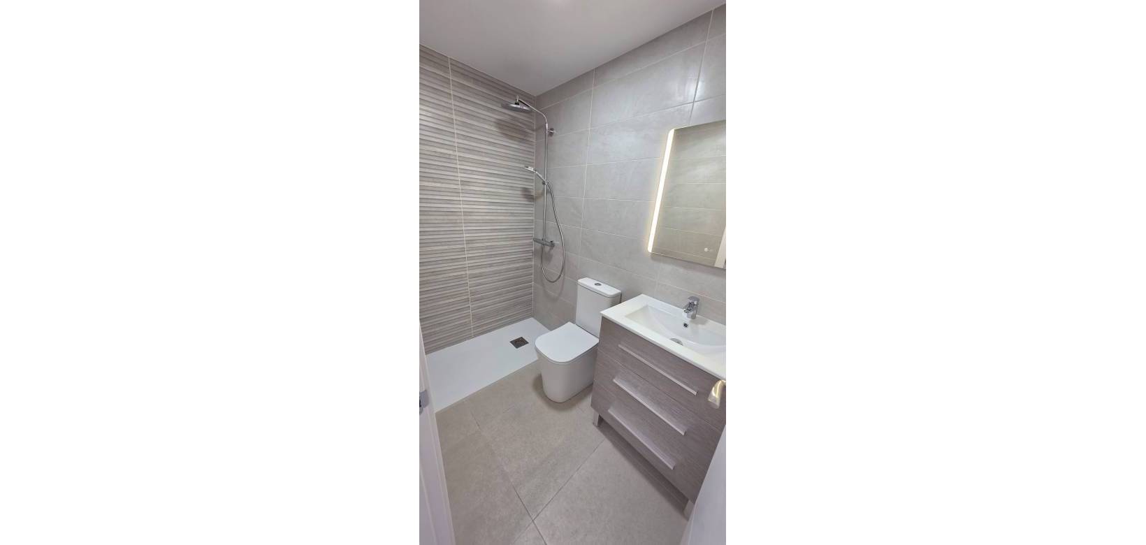 Revente - Townhouse - Pinoso  - El Pinós / Pinoso