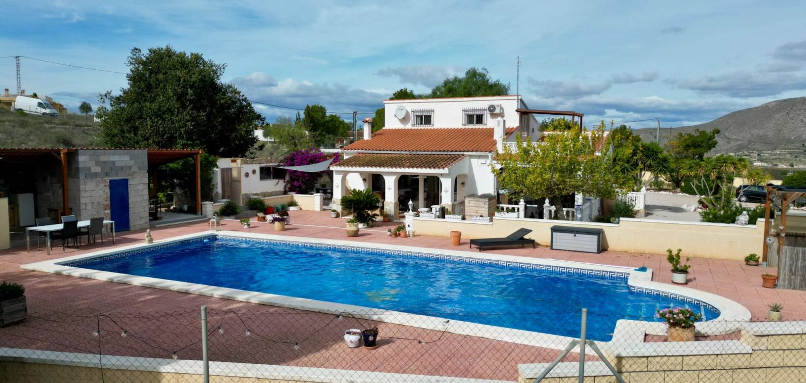 Revente - Villa - Detached - Hondón de los Frailes