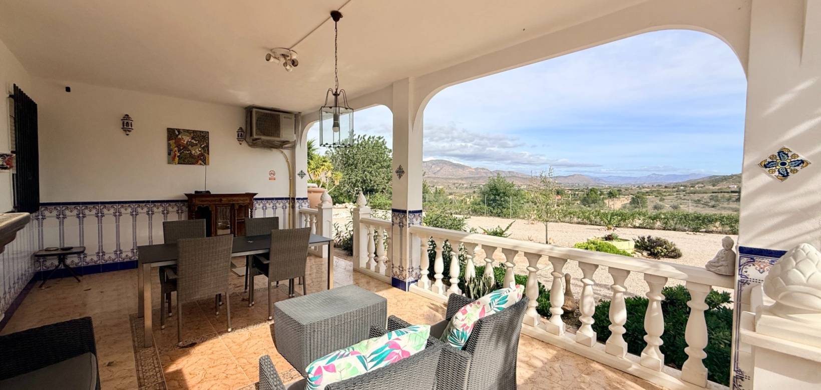 Revente - Villa - Detached - Hondón de los Frailes