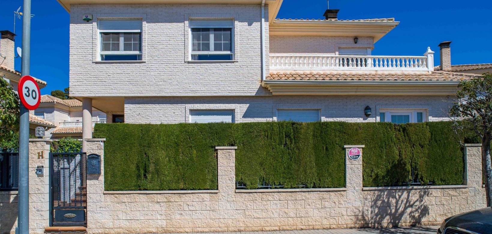 Revente - Villa - Elda