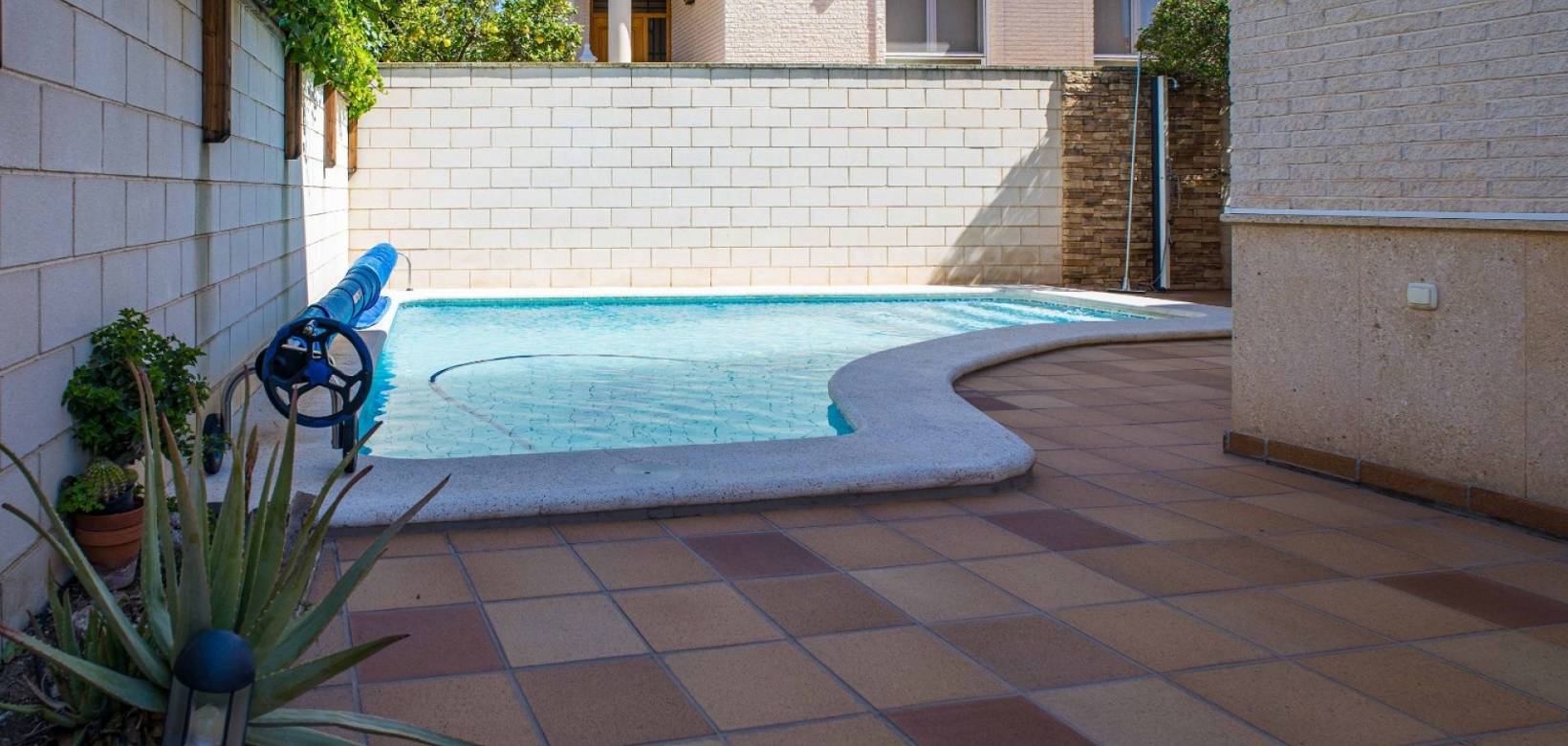 Revente - Villa - Elda