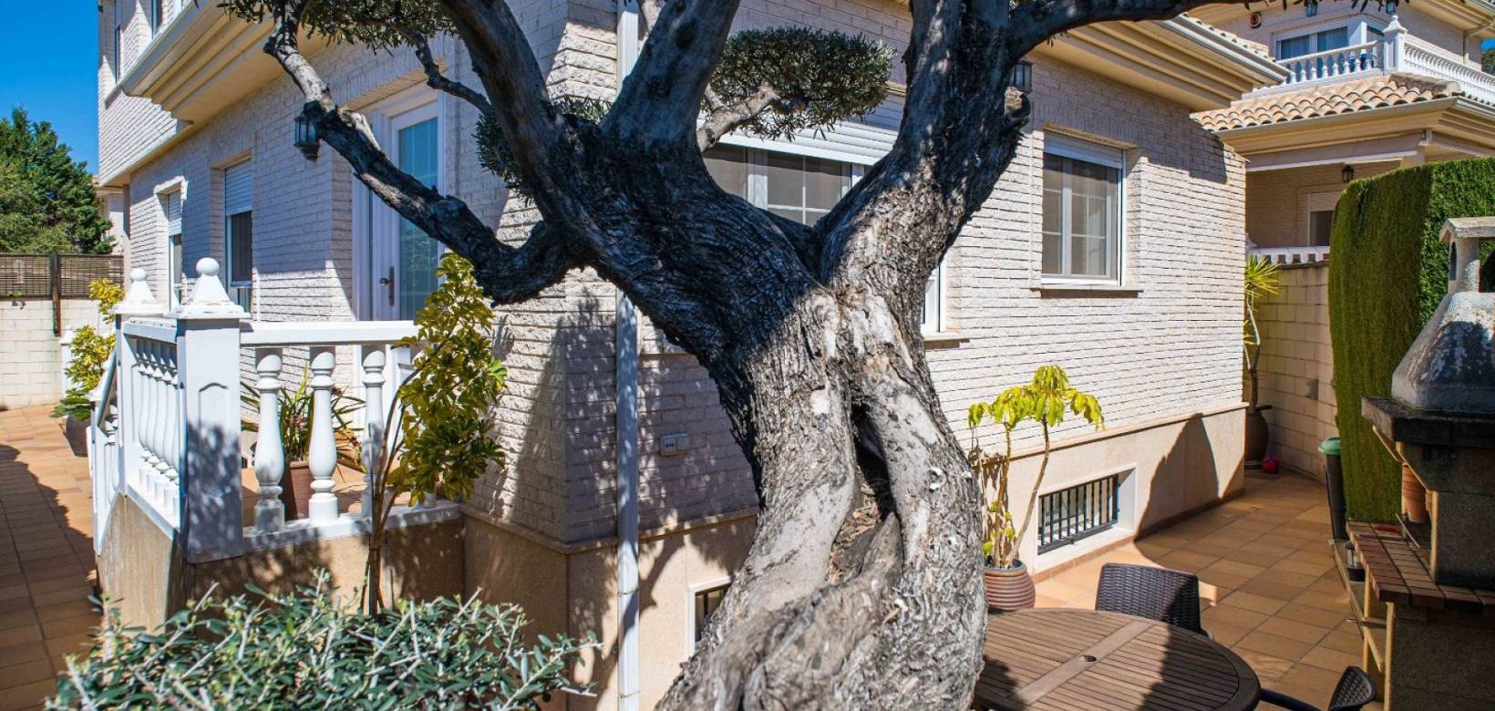 Revente - Villa - Elda