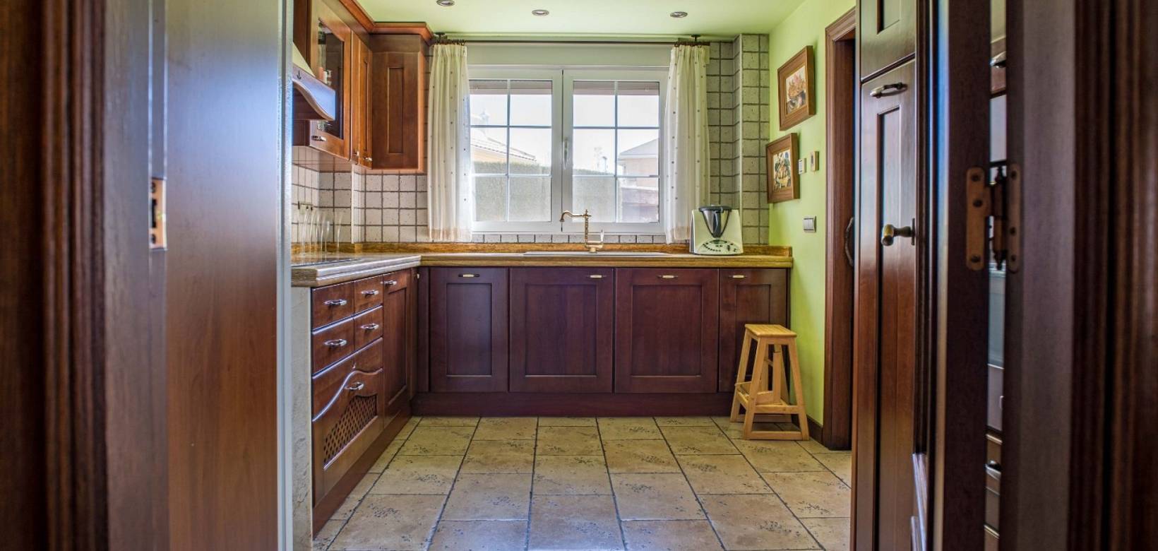 Revente - Villa - Elda