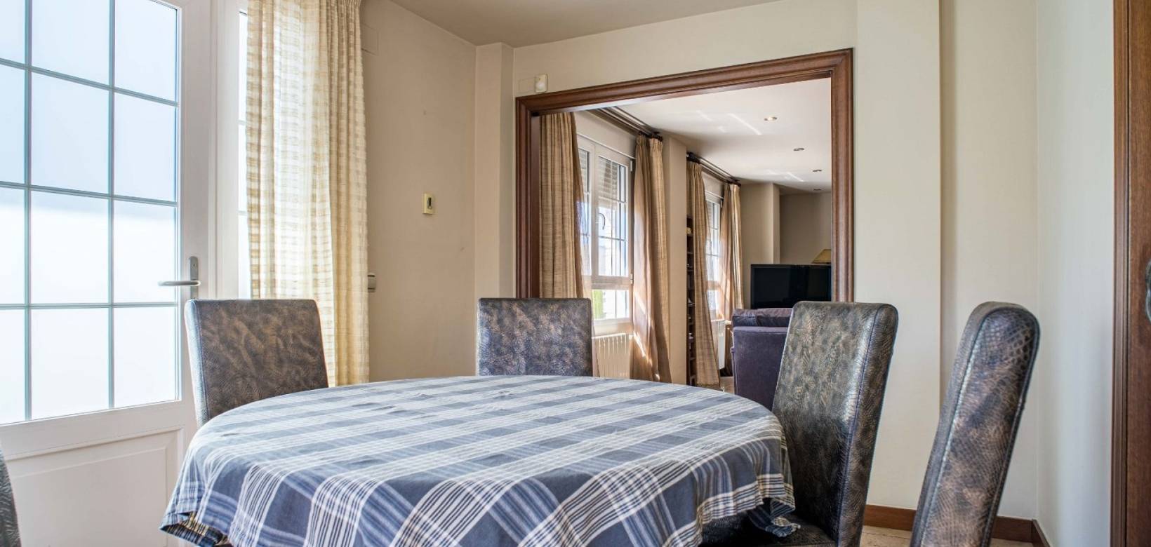 Revente - Villa - Elda