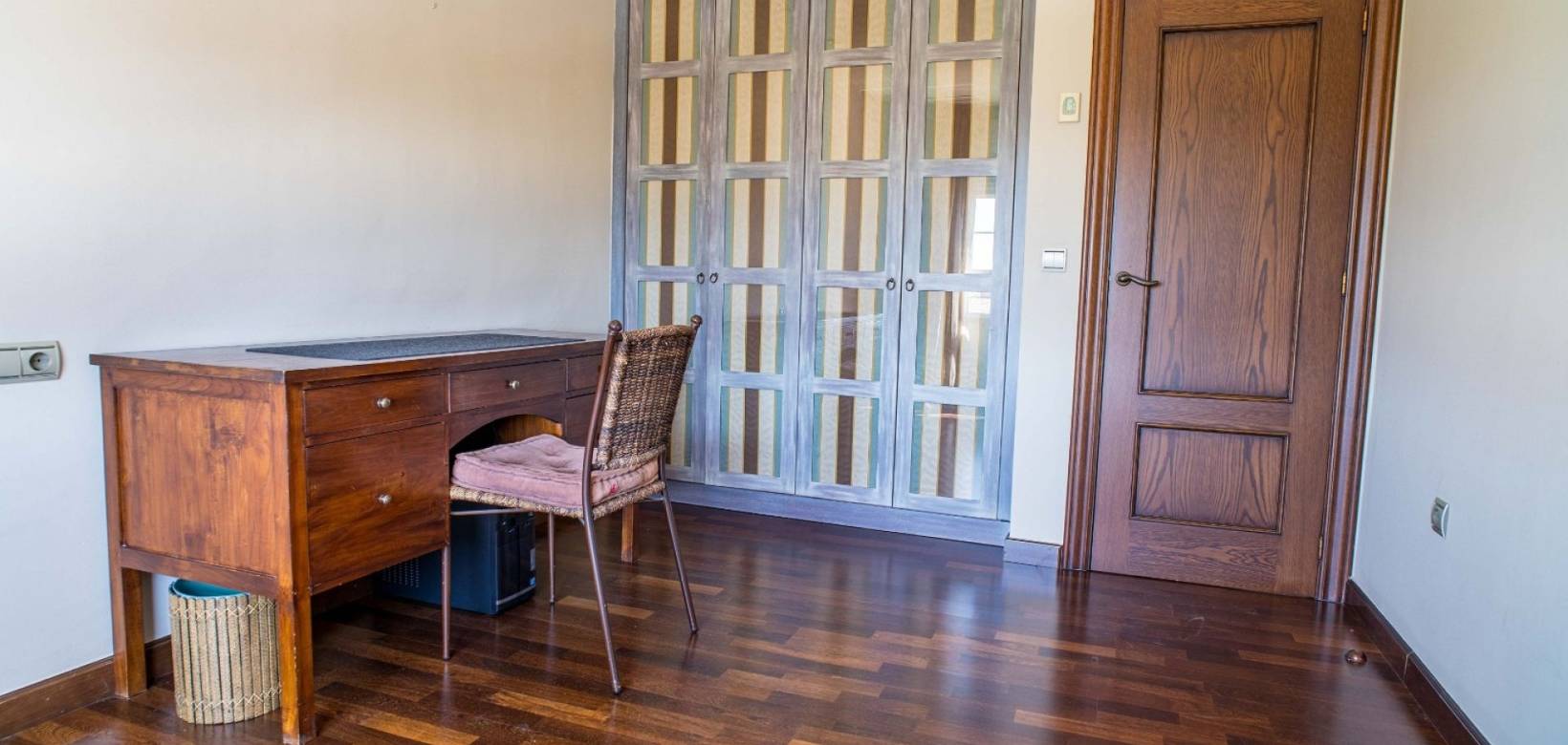 Revente - Villa - Elda