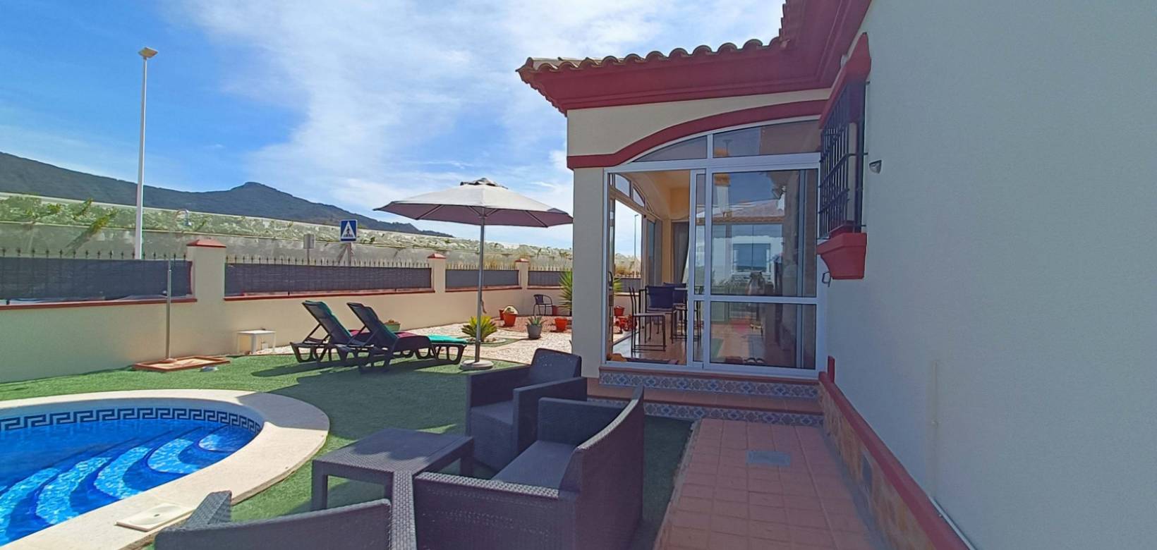 Revente - Villa - Hondón de las Nieves