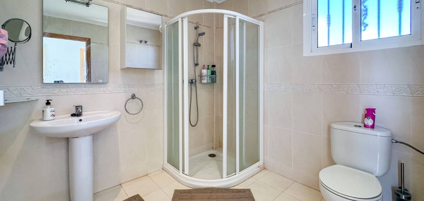 Revente - Villa - Hondón de las Nieves