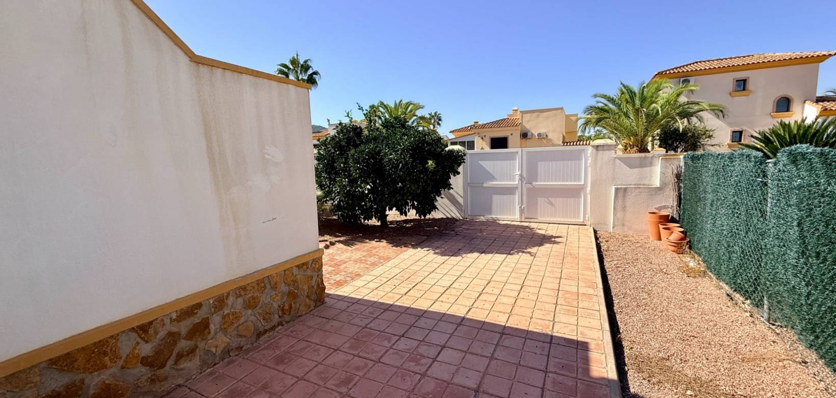 Revente - Villa - Hondón de las Nieves