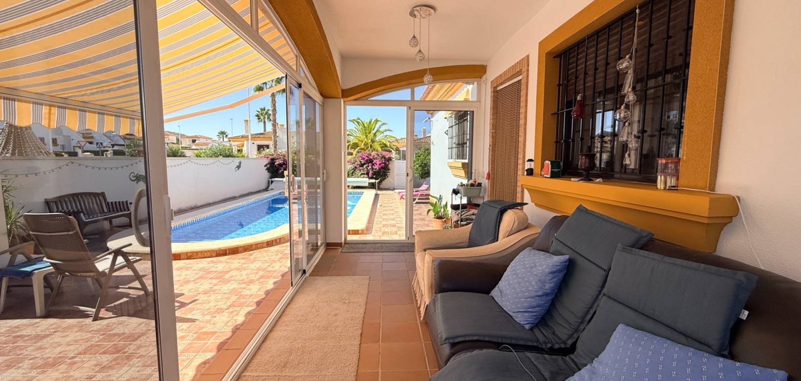 Revente - Villa - Hondón de las Nieves