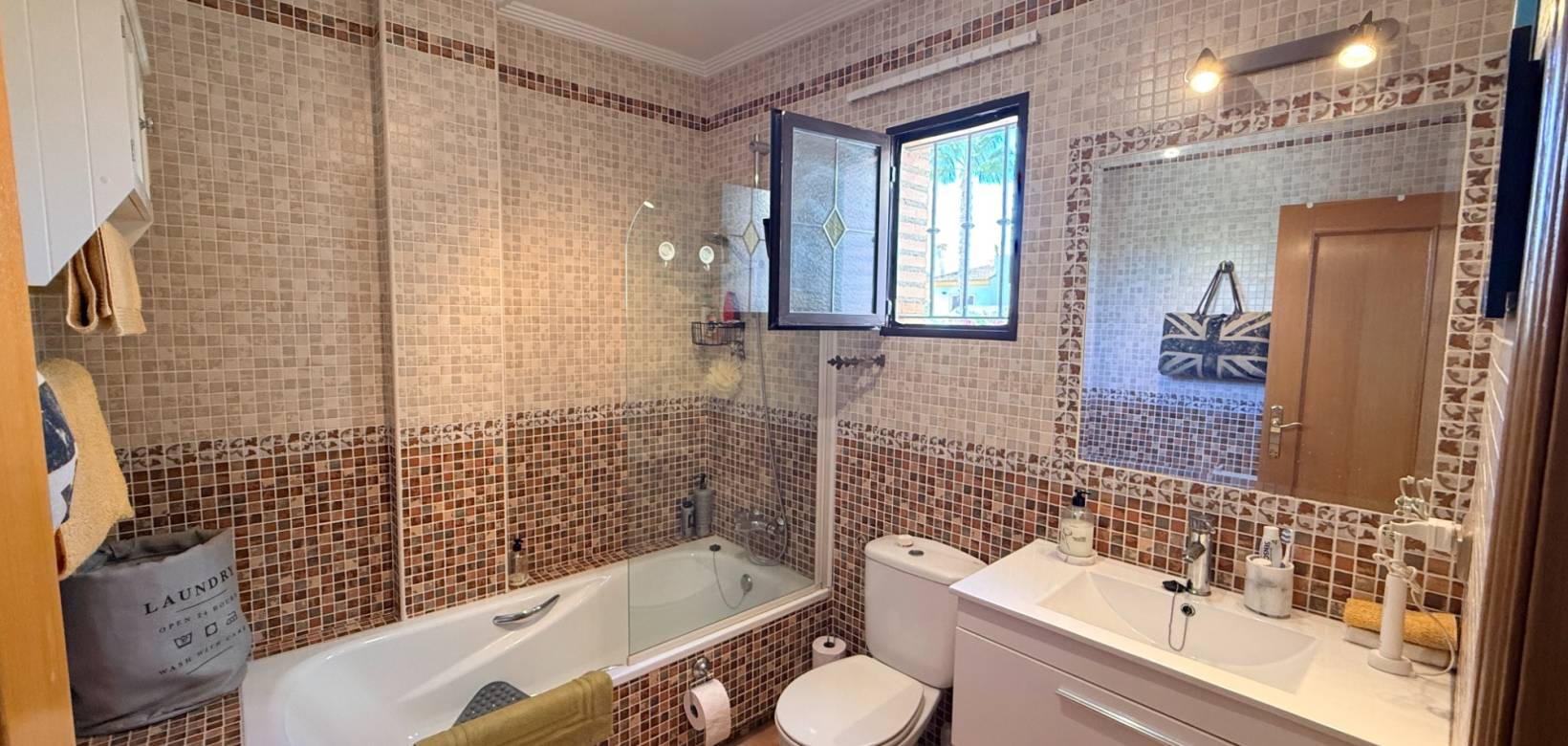 Revente - Villa - Hondón de las Nieves