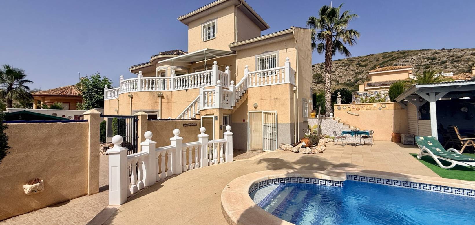 Revente - Villa - Hondón de las Nieves