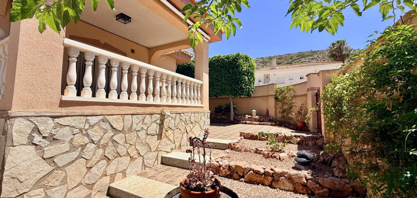 Revente - Villa - Hondón de las Nieves
