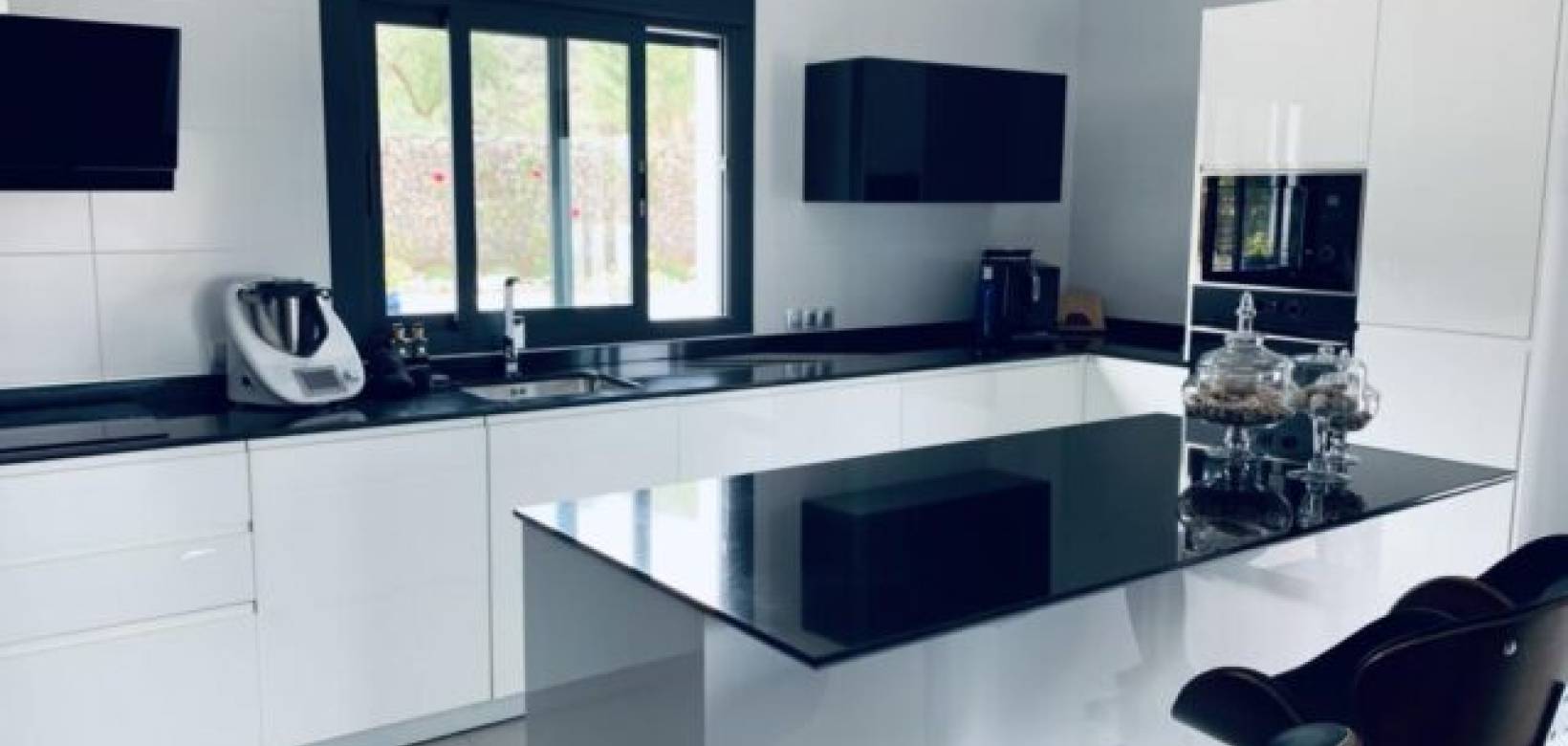 Revente - Villa - Hondón de las Nieves