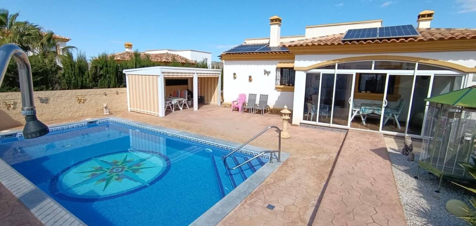 Revente - Villa - Hondón de las Nieves