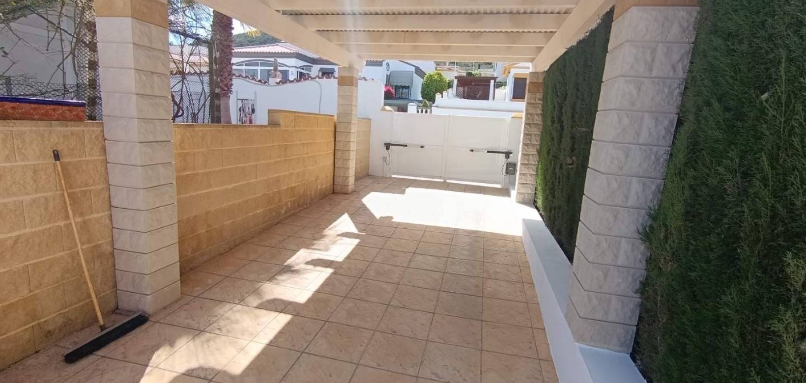 Revente - Villa - Hondón de las Nieves