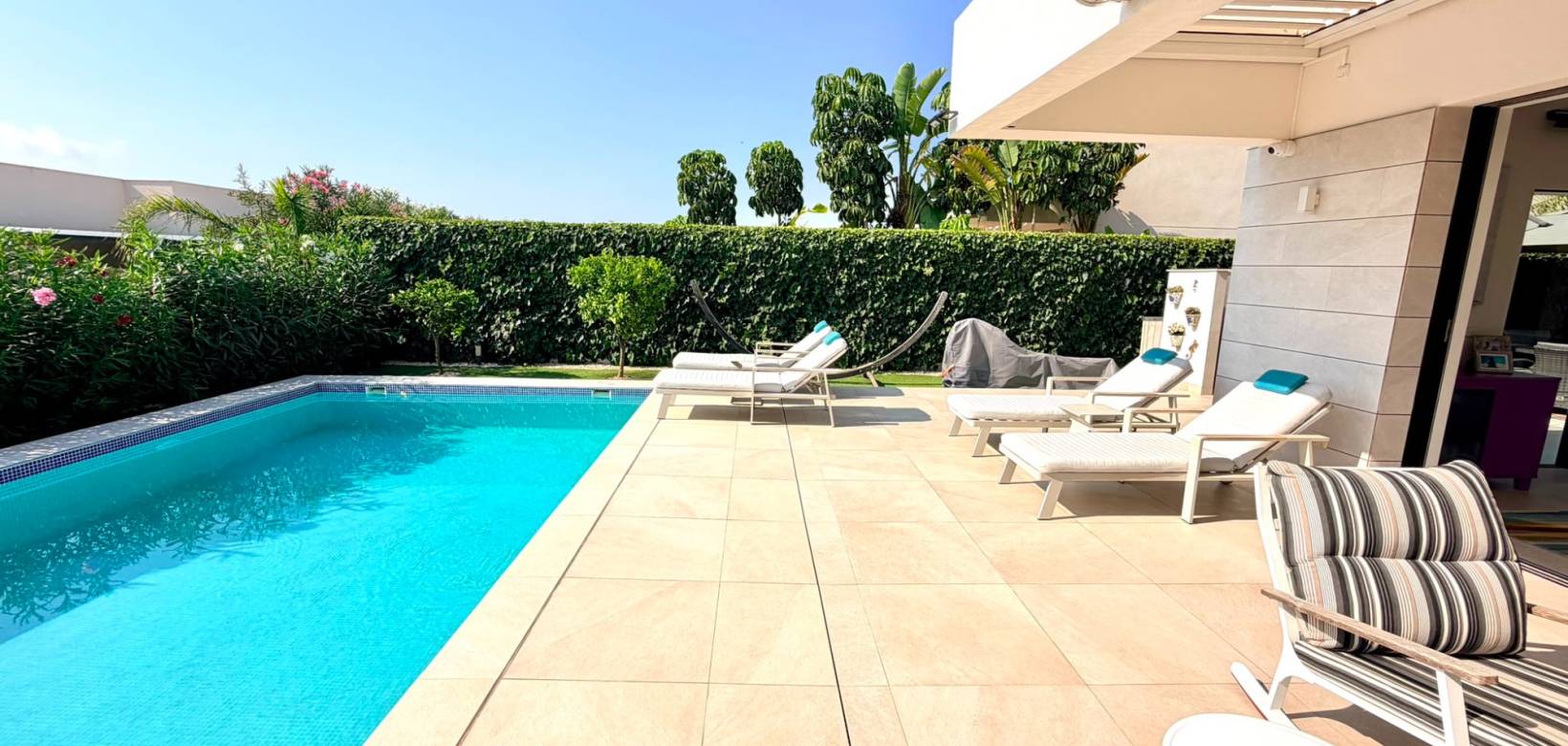 Revente - Villa - Los Montesinos - Los Montesinos - Urb. La Herrada
