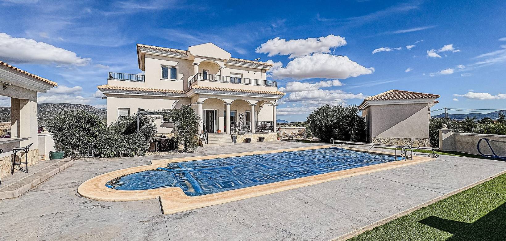 Revente - Villa - Pinoso  - Pinoso